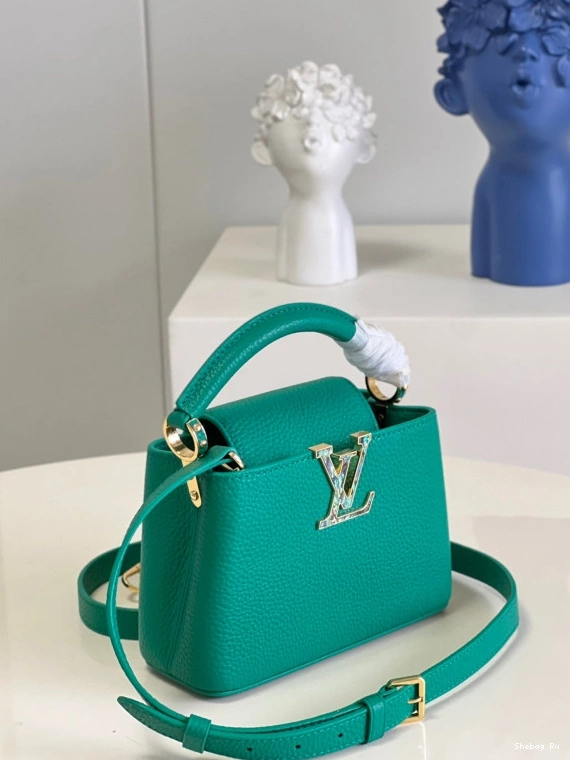 VUITTON LOUIS CAPUCINES MINI 0811